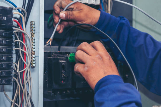 Best Affordable Emergency Electrician  in Lakeside, OR